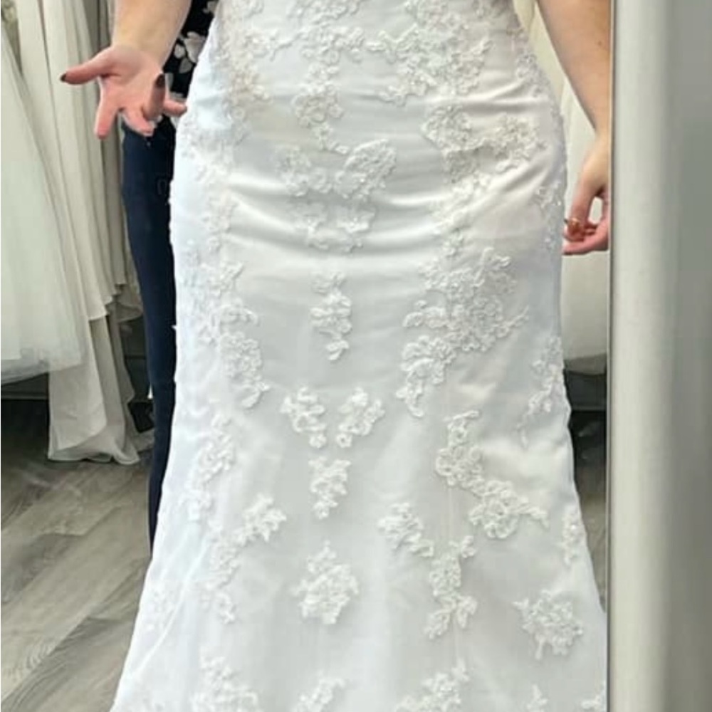 Elegant White Lace Dress